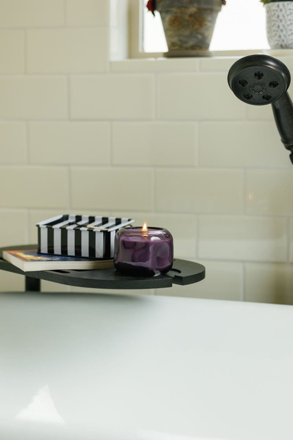 Basalt 5 oz Candle - Violet & Vanilla