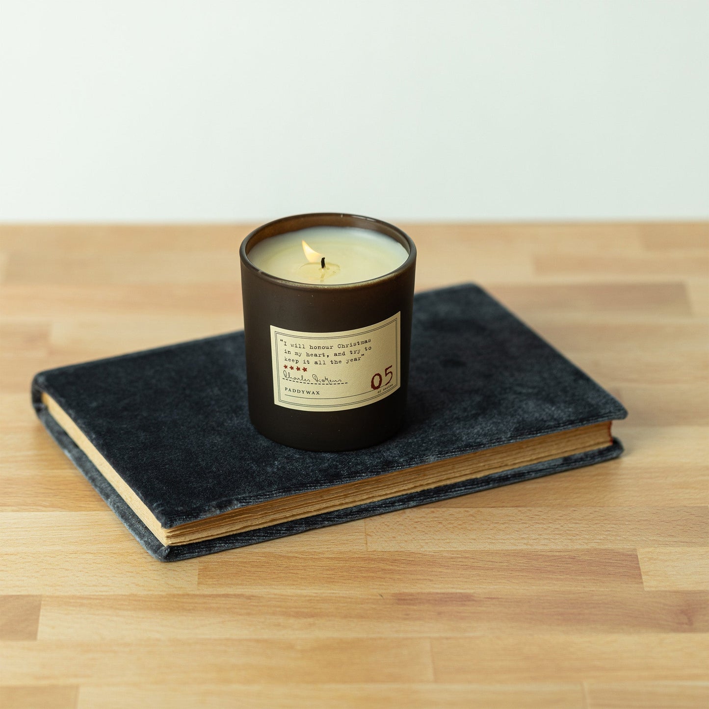 Library 6 oz Candle - Charles Dickens