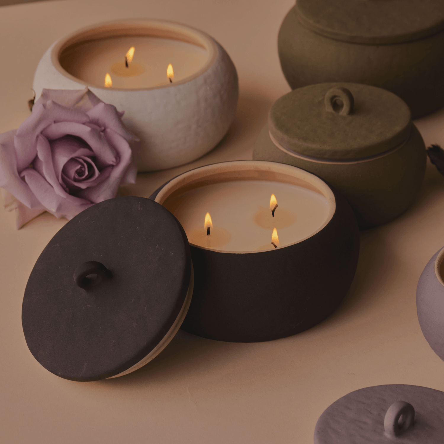 Cali candle collection with lid and rose