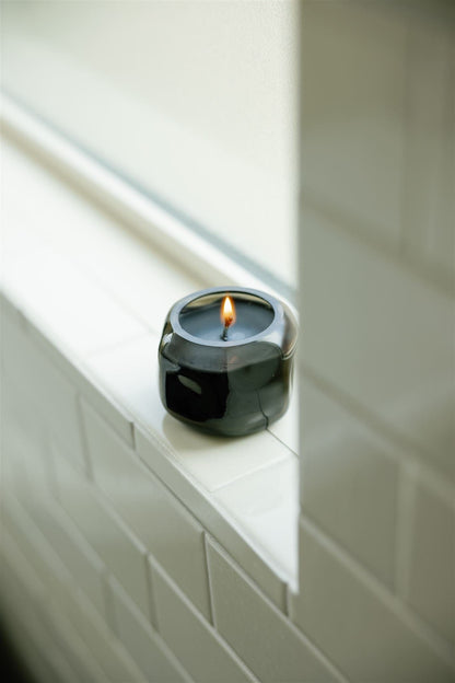 Basalt 5 oz Candle - Palo Santo Suede